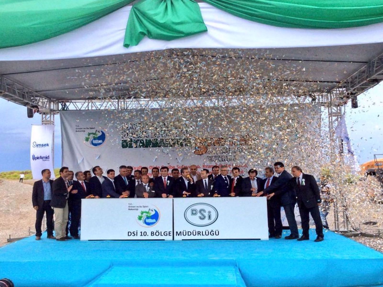 Tarım Ve Orman Bakanı Sn. Mehdi EKER Bismil B&ouml;lgesindeki Yaptığımız Sulama Projelerinin  A&ccedil;ılış T&ouml;renini Yaptı