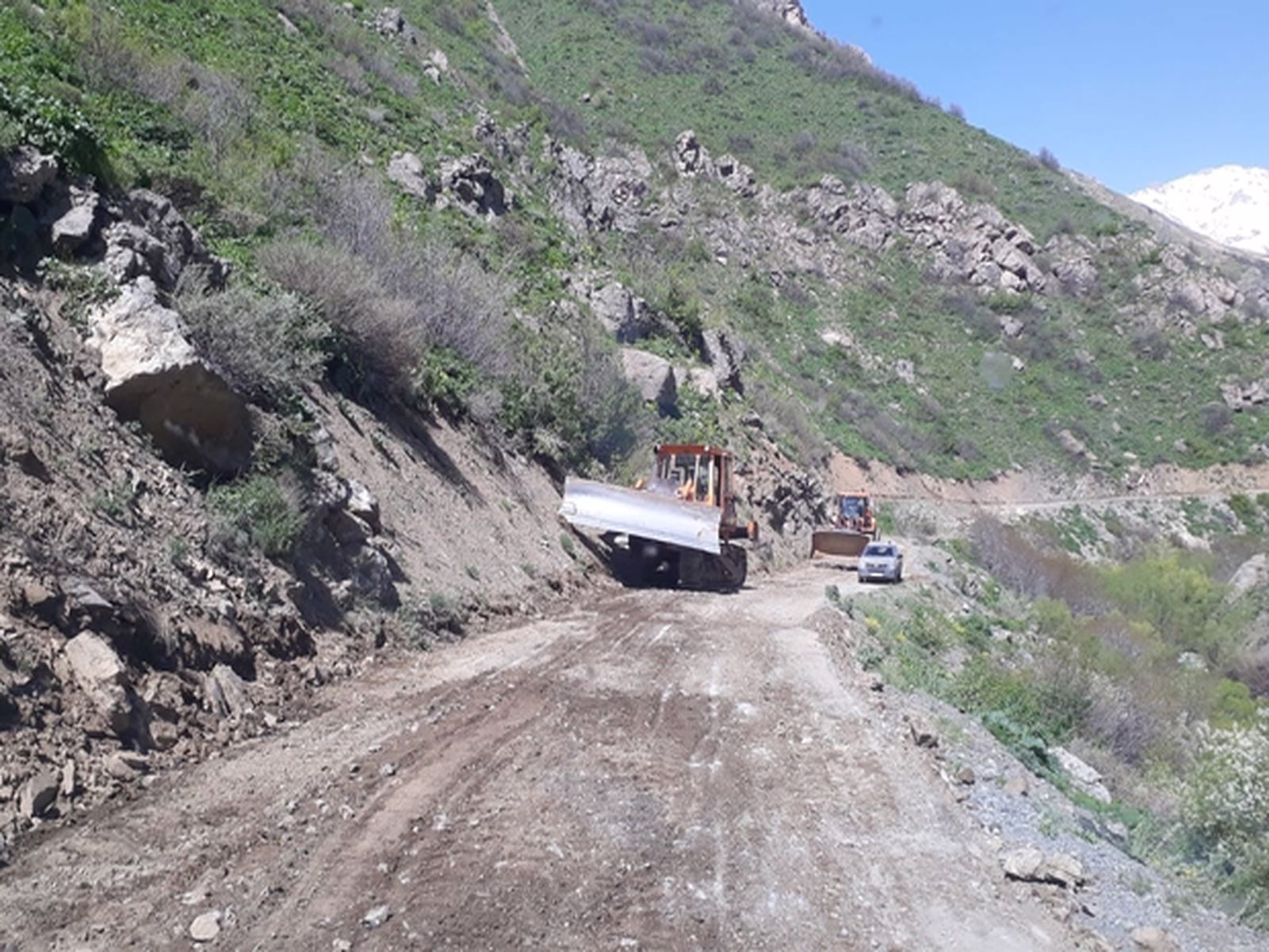 Şemdinli İl&ccedil;esi Yaylapınar-Konur-Dereyanı Yol Yapım İşi