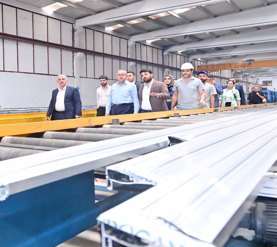 Valimiz Sn. Ali İhsan SU' dan Şimşek Al&uuml;minyum Fabrikamızı Ziyareti